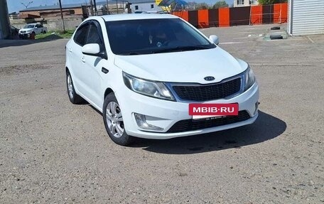 KIA Rio III рестайлинг, 2012 год, 750 000 рублей, 2 фотография