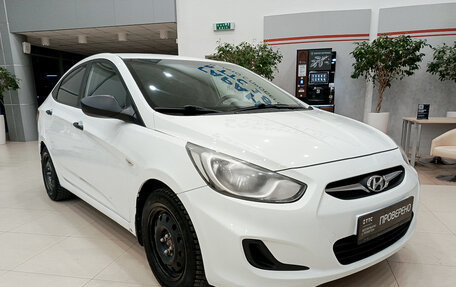 Hyundai Solaris II рестайлинг, 2013 год, 596 000 рублей, 3 фотография