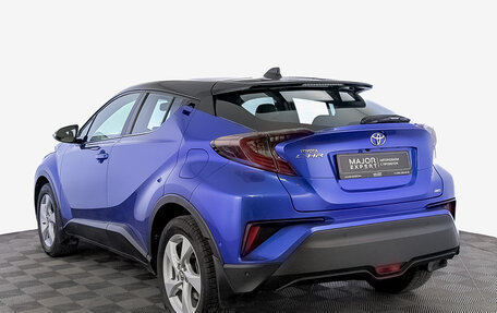 Toyota C-HR I рестайлинг, 2018 год, 2 200 000 рублей, 7 фотография
