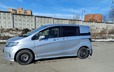 Honda Freed I, 2015 год, 1 432 000 рублей, 4 фотография