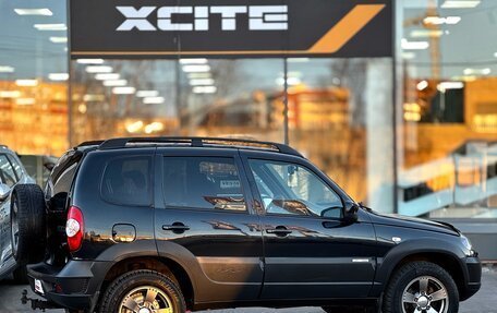 Chevrolet Niva I рестайлинг, 2017 год, 729 000 рублей, 3 фотография