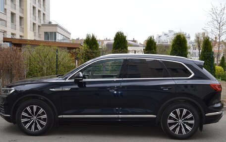 Volkswagen Touareg III, 2020 год, 5 600 000 рублей, 4 фотография