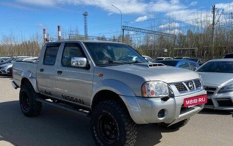 Nissan NP300, 2011 год, 940 000 рублей, 3 фотография