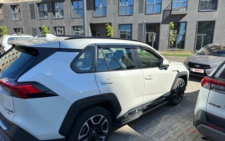 Toyota RAV4, 2019 год, 3 129 000 рублей, 2 фотография