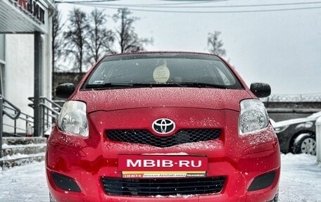 Toyota Yaris III рестайлинг, 2010 год, 529 000 рублей, 2 фотография