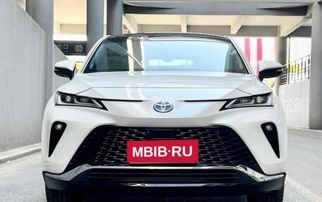 Toyota Venza, 2022 год, 2 800 000 рублей, 3 фотография