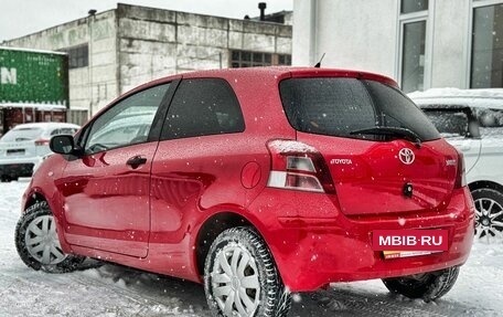 Toyota Yaris III рестайлинг, 2010 год, 529 000 рублей, 6 фотография