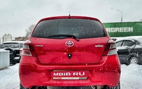 Toyota Yaris III рестайлинг, 2010 год, 529 000 рублей, 5 фотография
