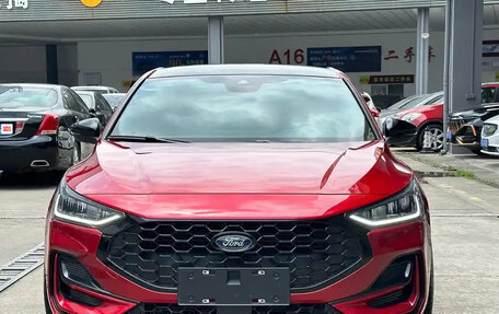 Ford Focus IV, 2022 год, 1 450 055 рублей, 2 фотография
