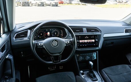 Volkswagen Tiguan II, 2020 год, 3 329 000 рублей, 6 фотография