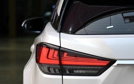 Lexus RX IV рестайлинг, 2021 год, 4 070 000 рублей, 6 фотография
