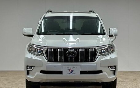 Toyota Land Cruiser Prado 150 рестайлинг 2, 2021 год, 4 000 000 рублей, 3 фотография