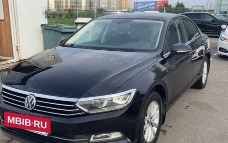 Volkswagen Passat B8 рестайлинг, 2015 год, 1 650 000 рублей, 6 фотография