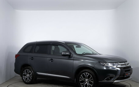 Mitsubishi Outlander III рестайлинг 3, 2017 год, 2 087 000 рублей, 3 фотография