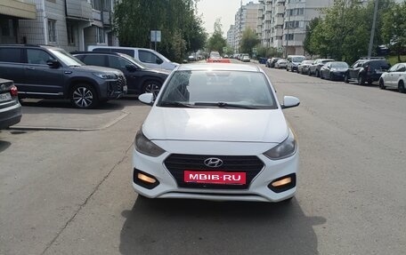 Hyundai Solaris II рестайлинг, 2019 год, 800 000 рублей, 1 фотография