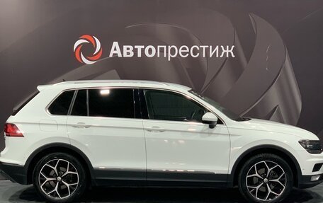 Volkswagen Tiguan II, 2017 год, 2 690 000 рублей, 4 фотография