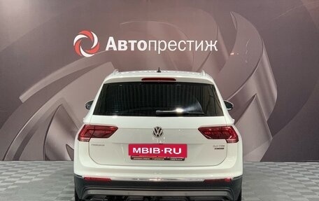 Volkswagen Tiguan II, 2017 год, 2 690 000 рублей, 6 фотография