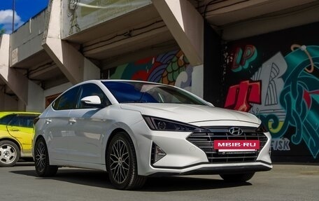 Hyundai Elantra VI рестайлинг, 2019 год, 2 290 000 рублей, 2 фотография