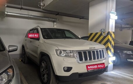Jeep Grand Cherokee, 2012 год, 1 800 000 рублей, 2 фотография