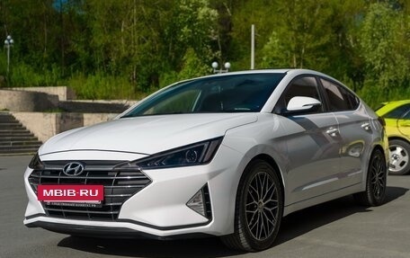 Hyundai Elantra VI рестайлинг, 2019 год, 2 290 000 рублей, 11 фотография