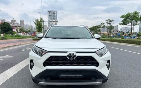 Toyota RAV4, 2022 год, 2 112 000 рублей, 2 фотография