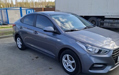 Hyundai Solaris II рестайлинг, 2019 год, 1 560 000 рублей, 2 фотография