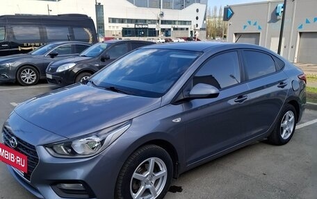 Hyundai Solaris II рестайлинг, 2019 год, 1 560 000 рублей, 3 фотография