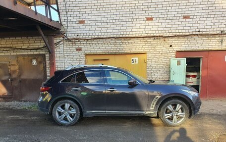 Infiniti FX II, 2011 год, 1 800 000 рублей, 2 фотография