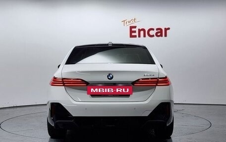 BMW 5 серия, 2024 год, 6 150 000 рублей, 3 фотография