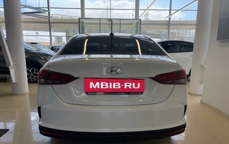 Hyundai Solaris II рестайлинг, 2018 год, 919 900 рублей, 5 фотография