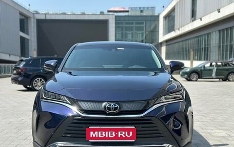 Toyota Harrier, 2022 год, 3 555 000 рублей, 2 фотография