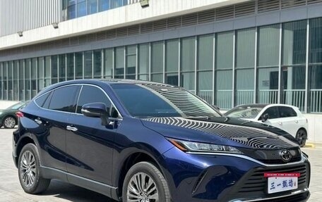 Toyota Harrier, 2022 год, 3 555 000 рублей, 3 фотография