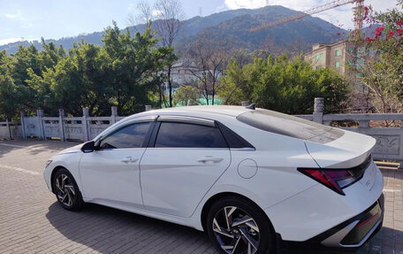 Hyundai Elantra, 2024 год, 1 840 000 рублей, 6 фотография
