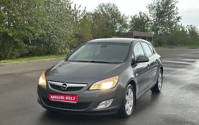 Opel Astra J, 2011 год, 620 000 рублей, 1 фотография