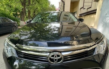 Toyota Camry, 2017 год, 2 300 000 рублей, 4 фотография
