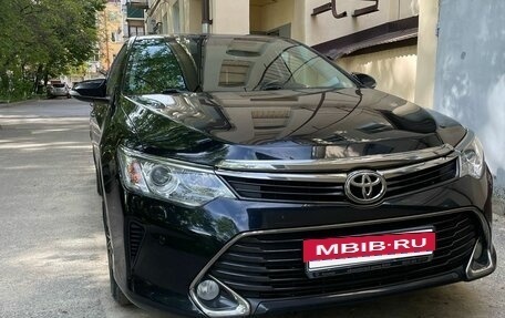 Toyota Camry, 2017 год, 2 300 000 рублей, 2 фотография