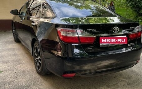 Toyota Camry, 2017 год, 2 300 000 рублей, 5 фотография