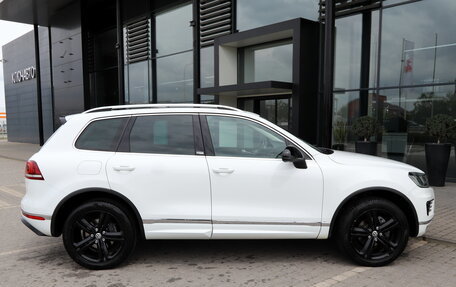 Volkswagen Touareg III, 2017 год, 3 220 000 рублей, 3 фотография