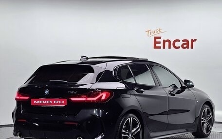 BMW 1 серия, 2021 год, 2 300 000 рублей, 4 фотография