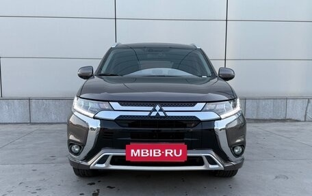 Mitsubishi Outlander III рестайлинг 3, 2021 год, 2 858 000 рублей, 2 фотография