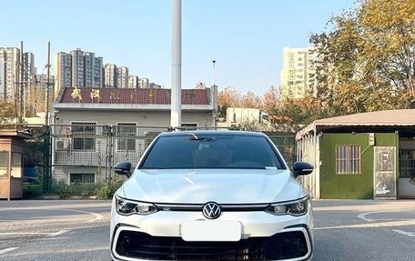 Volkswagen Golf VIII, 2022 год, 1 690 000 рублей, 3 фотография