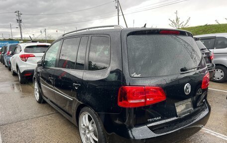 Volkswagen Touran III, 2012 год, 822 000 рублей, 4 фотография