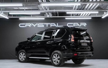 Toyota Land Cruiser Prado 150 рестайлинг 2, 2019 год, 5 990 000 рублей, 3 фотография