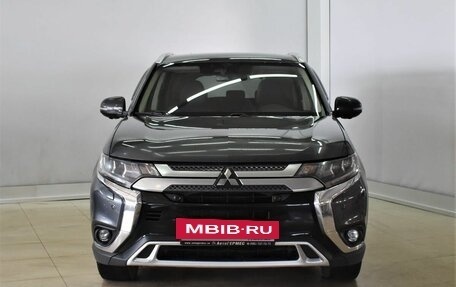 Mitsubishi Outlander III рестайлинг 3, 2019 год, 2 835 000 рублей, 2 фотография