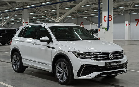 Volkswagen Tiguan II, 2021 год, 4 170 000 рублей, 3 фотография