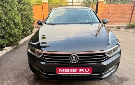 Volkswagen Passat B8 рестайлинг, 2015 год, 1 750 000 рублей, 3 фотография
