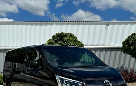 Toyota HiAce H300, 2020 год, 7 300 000 рублей, 3 фотография