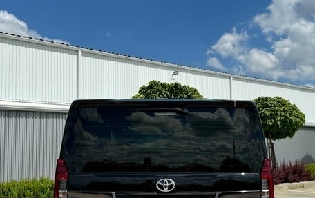 Toyota HiAce H300, 2020 год, 7 300 000 рублей, 4 фотография