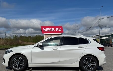 BMW 1 серия, 2021 год, 3 000 000 рублей, 3 фотография