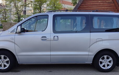 Hyundai Grand Starex Grand Starex I рестайлинг 2, 2009 год, 2 000 000 рублей, 8 фотография